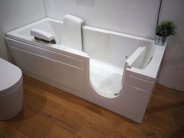 Cost of Walk In Tub Repair in Cypress